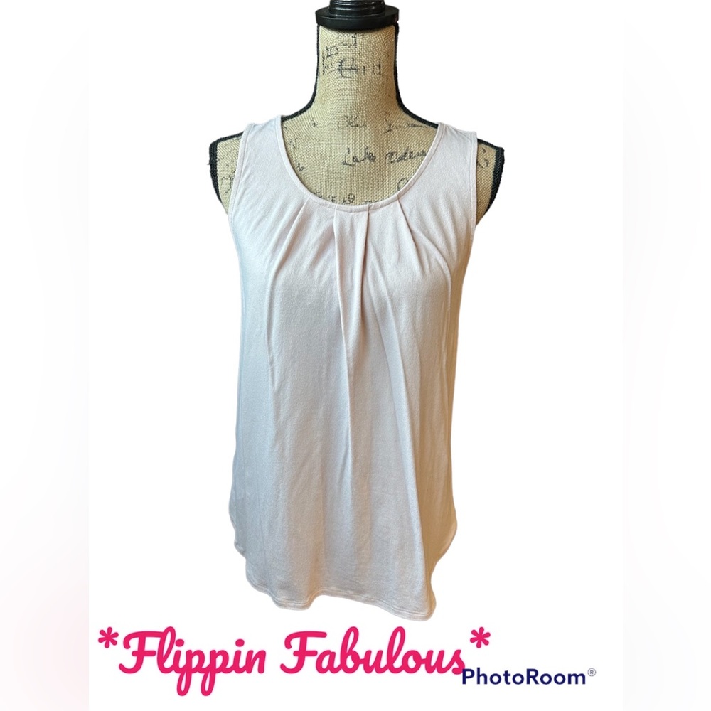 Ann Taylor ~ Blush sleeveless Blouse size small